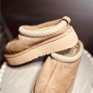 UGG Tazz Platform Cozy Slippers in Clay